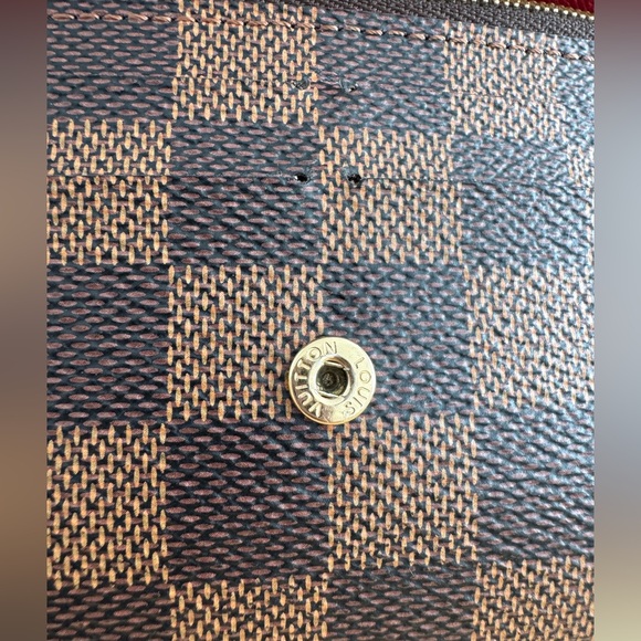 Louis Vuitton Caissa Wallet Damier Ebene - Picture 15 of 17